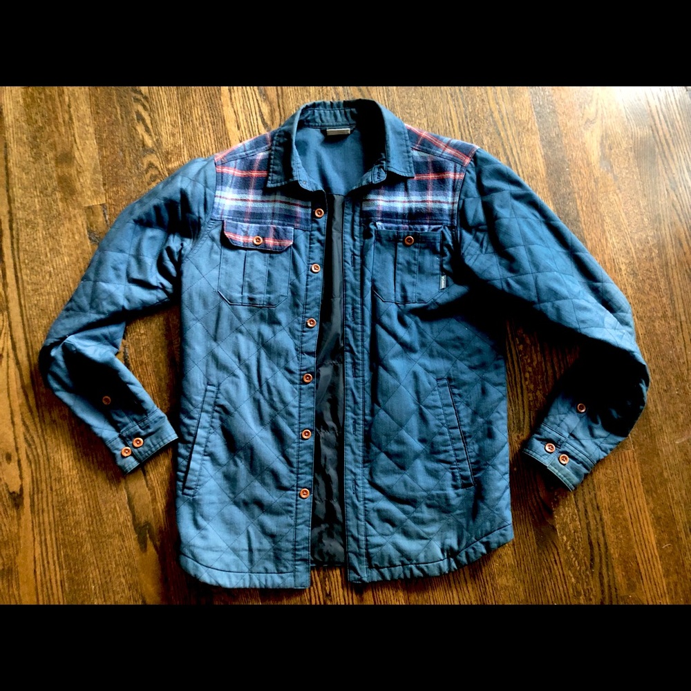 Columbia shirt jacket size small (fits like a medium). Great condition